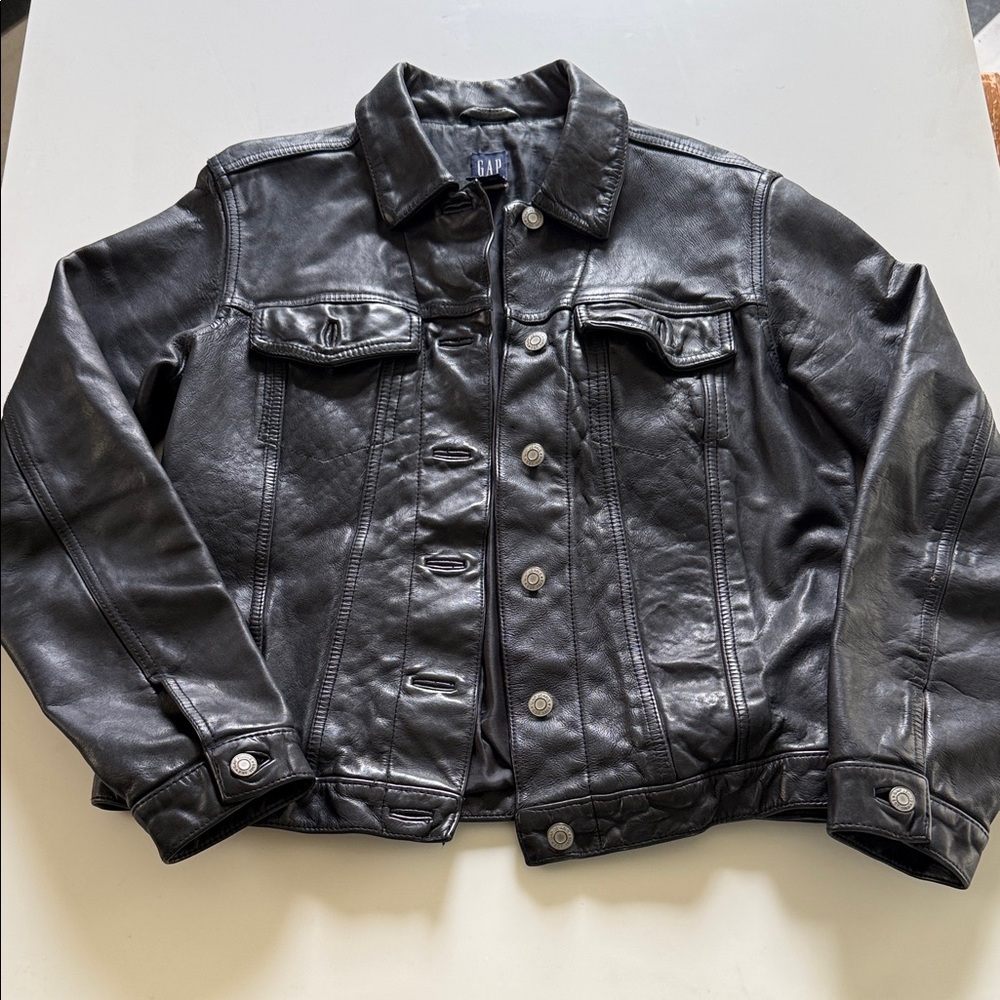 GAP Black Genuine Leather Trucker Jacket Women’s M